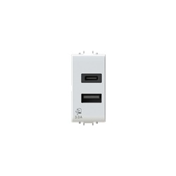 Presa USB 3.0 Gewiss Chorus bianca 5V 3000mA per installazioni elettriche