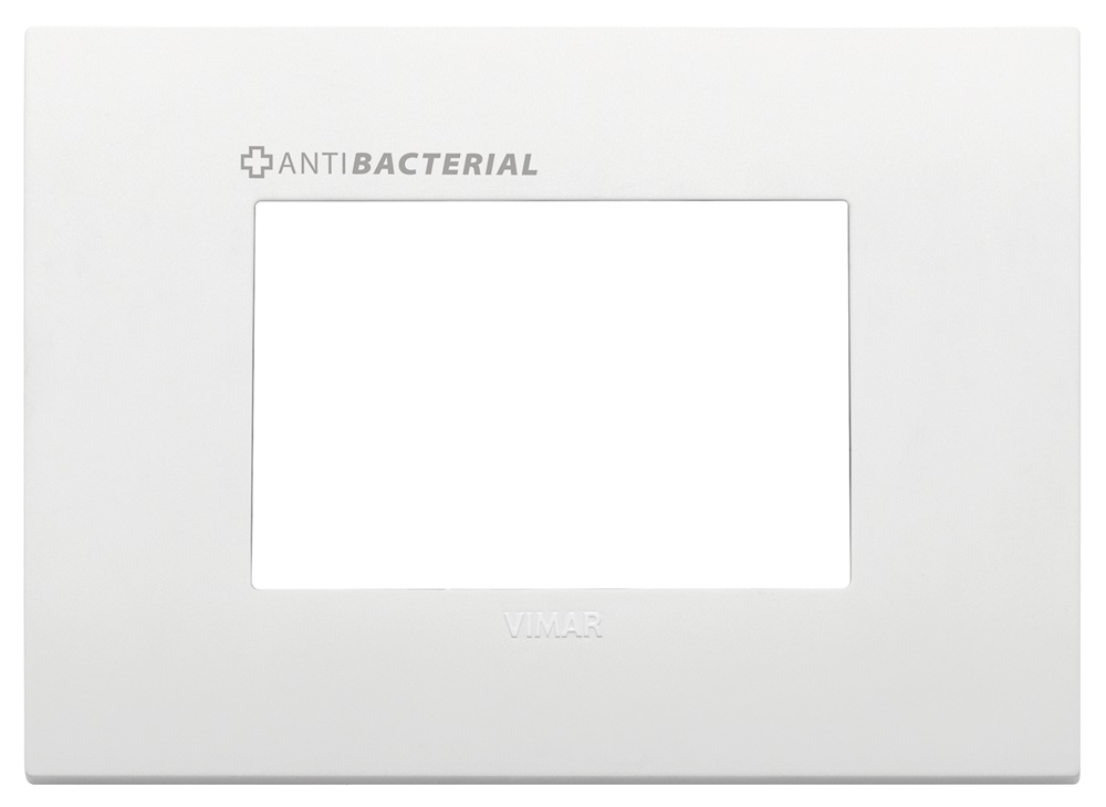 Placca Classic 3 moduli tecnopolimero antibatterico bianco per impianti elettrici
