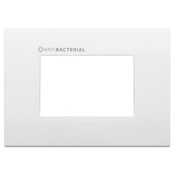 Placca Classic 3 moduli tecnopolimero antibatterico bianco per impianti elettrici