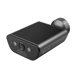 Telecamera sorveglianza esterna batteria pannello solare integrato PoE autonomia energia sostenibile