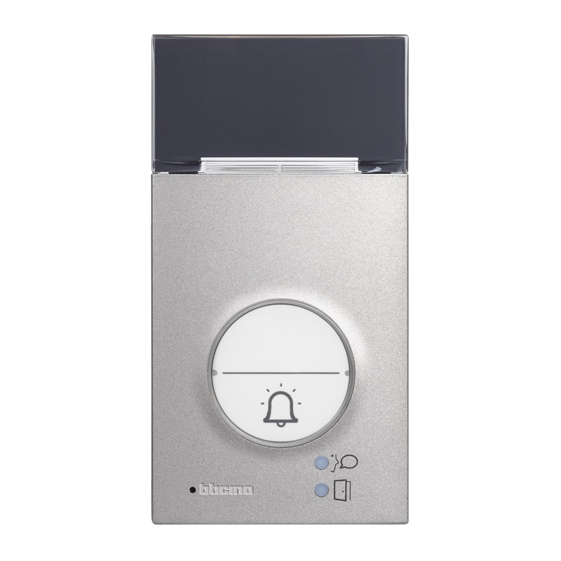 Frontale audio BTicino Linea 3000 grigio metallico con pulsante campanello e indicatori luminosi per impianti civili