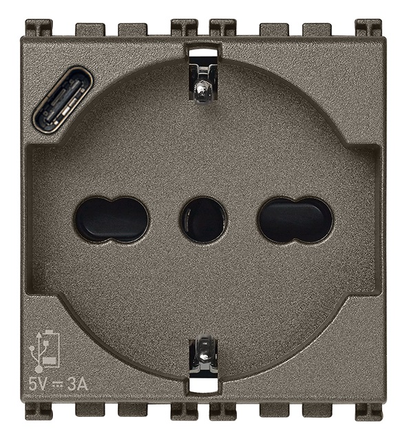 PRESA 2P+T 16A UNIVERSALE + USB C M