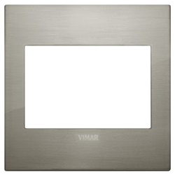 Placca Classic 3 moduli acciaio spazzolato per installazioni elettriche