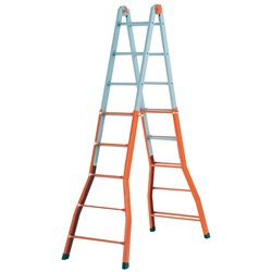 Scala telescopica multifunzione leggera e resistente per interventi elettrici professionali con regolazione rapida altezza