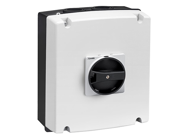 Sezionatore 4 poli 100A in cassetta con maniglia nera IP65 isolamento plastico IEC/EN