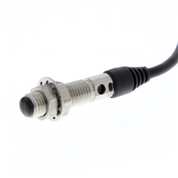 Sensore cilindrico M6 acciaio AISI303 reflex 50mm impulso luce NPN cavo 2m