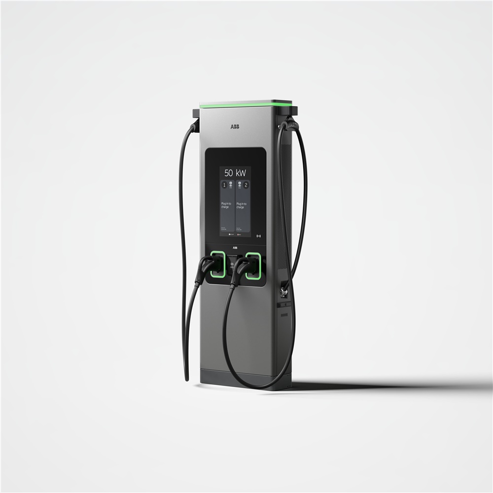 Caricatore veicoli elettrici C50 50kW DC doppia uscita CCS2 RFID mercato europeo bianco