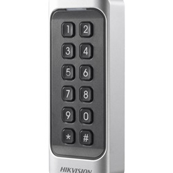 Lettore tessere Mifare DS-K1107AMK con tastiera IP65 per controllo accessi industriale e commerciale