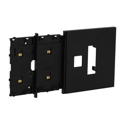 Frame elettrificato 4 moduli con mostrina presa Italia e USB per comandi digitali