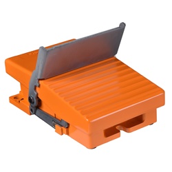 Interruttore a pedale singolo - IP66 - senza protezione - met. arancio - 1nc+1no