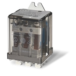 Relè di potenza AC (50/60Hz) 400 V AgSnO2 NO (distanza tra contatti  aperti ≥ 3 mm) con separatore  SELV tra bobina e contatti