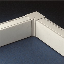 Angolo interno 150° resistente per canalina elettrica gestione cavi impianti professionali