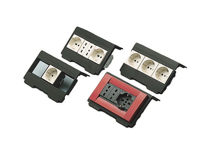 Modulo incasso prese elettriche nero compatto resistente per uso interno residenziale e professionale