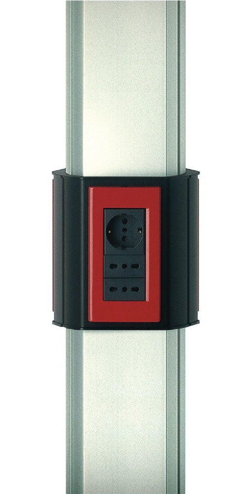 Colonna portautensili elettrica alta 3 metri con prese multiple per ambienti industriali