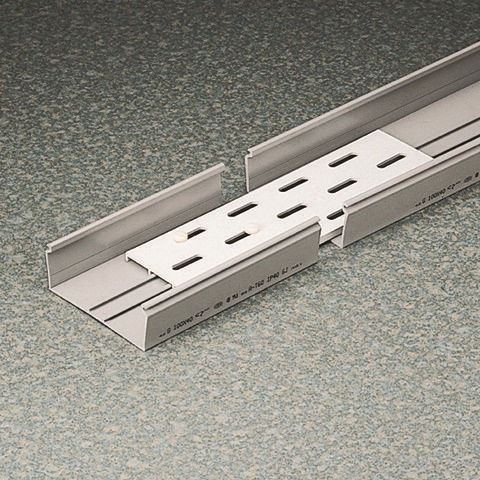 Piatto giunzione 75x250 mm resistente per collegamento canaline portacavi elettriche industriali e civili