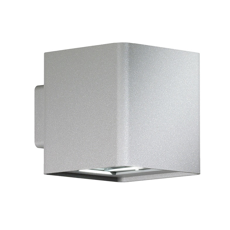 Applique LED 10W grigio per esterno IP54 con angolo regolabile 30°-130° e struttura in alluminio resistente UV