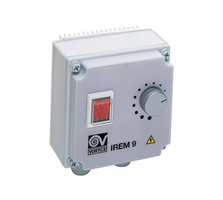 Regolatore velocità elettronico 9A IP54 parete monofase