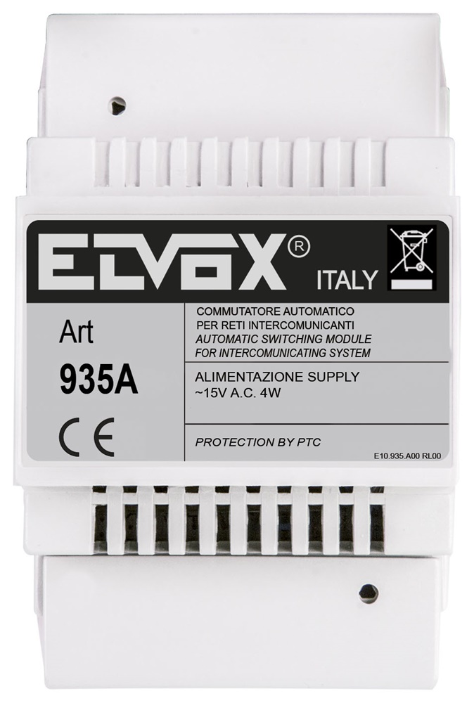 Commutatore per reti intercomunicanti