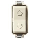 Commutatore 1P 10AX 250V 3 morsetti con frecce direzionali e posizione OFF centrale per lampade con alimentatore integrato