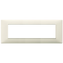 Placca 7 moduli beige in tecnopolimero per installazioni elettriche