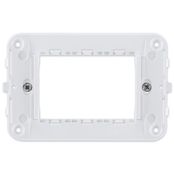 Supporto 3 moduli Arké Idea con viti per scatole 3 moduli colore bianco