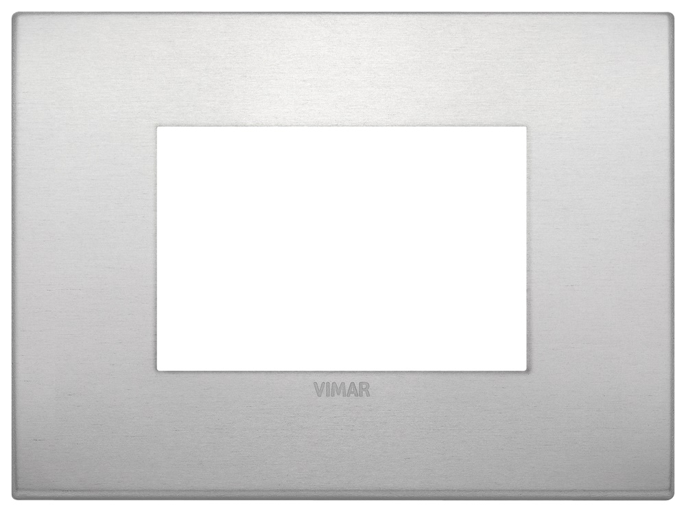 Placca Classic 3 moduli alluminio naturale per impianti elettrici