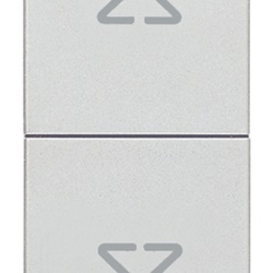Commutatore 2P 10AX 250V con frecce direzionali e posizione OFF centrale per impianti elettrici residenziali