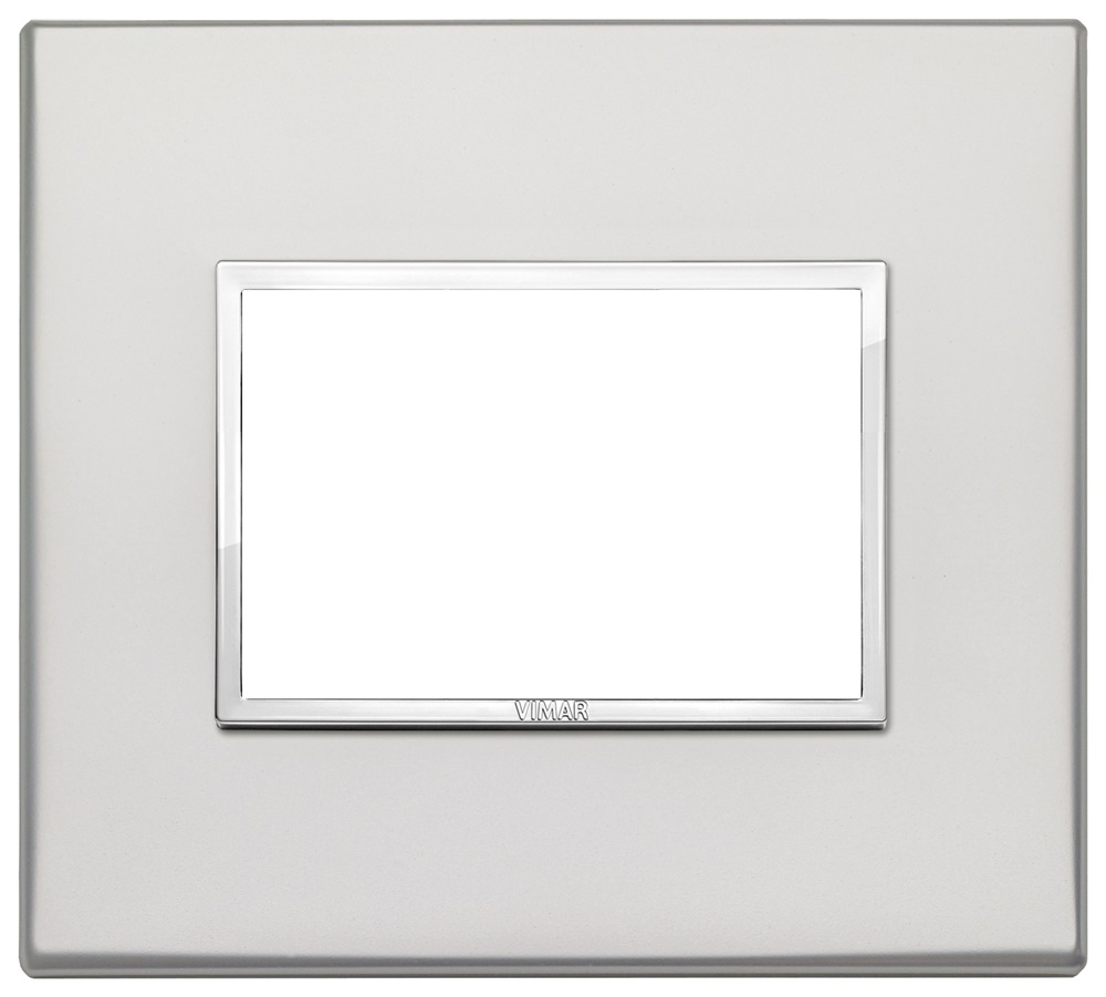 Placca 3 moduli alluminio nobilitato argento per installazioni elettriche
