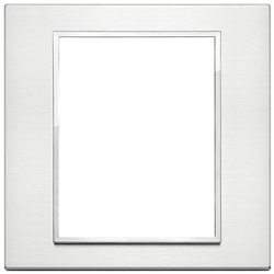 Placca 8 moduli alluminio brillante per installazioni elettriche interne
