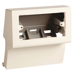 Scatola apparecchi 4-3 moduli interasse 108/83,5 mm profonditÃ  53 mm per battiscopa bianco TBN SBNI 