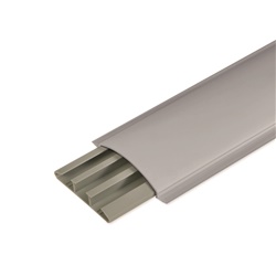 Dotato di tre scomparti e completo di componenti di interconnessione dedicati. Minimo ordinabile 2mt (prezzo riferito al metro)