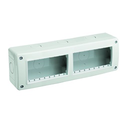 PLEXO VELA - SCATOLA IP40 8M ORIZ