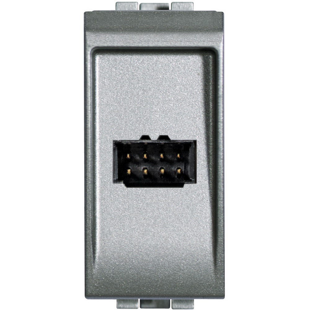 Presa 8 vie Light Tech per installazioni elettriche interne con connessione sicura e versatile