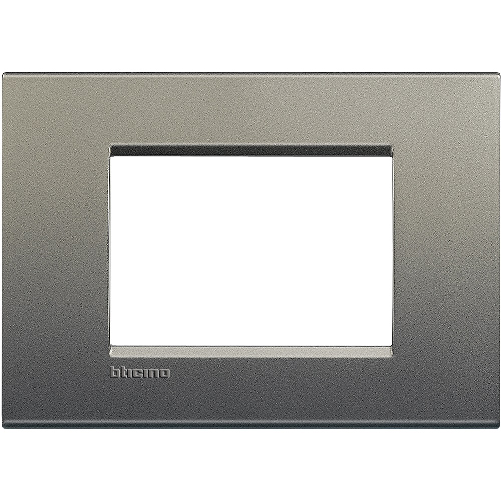 Placca quadra 3 moduli metallo serie Avenue per installazioni elettriche