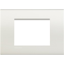 Placca incasso 3 moduli bianca tecnopolimero per impianti elettrici standard