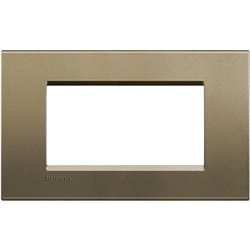 Placca quadra 4 moduli metallo per installazioni elettriche BTILNA4804SQ