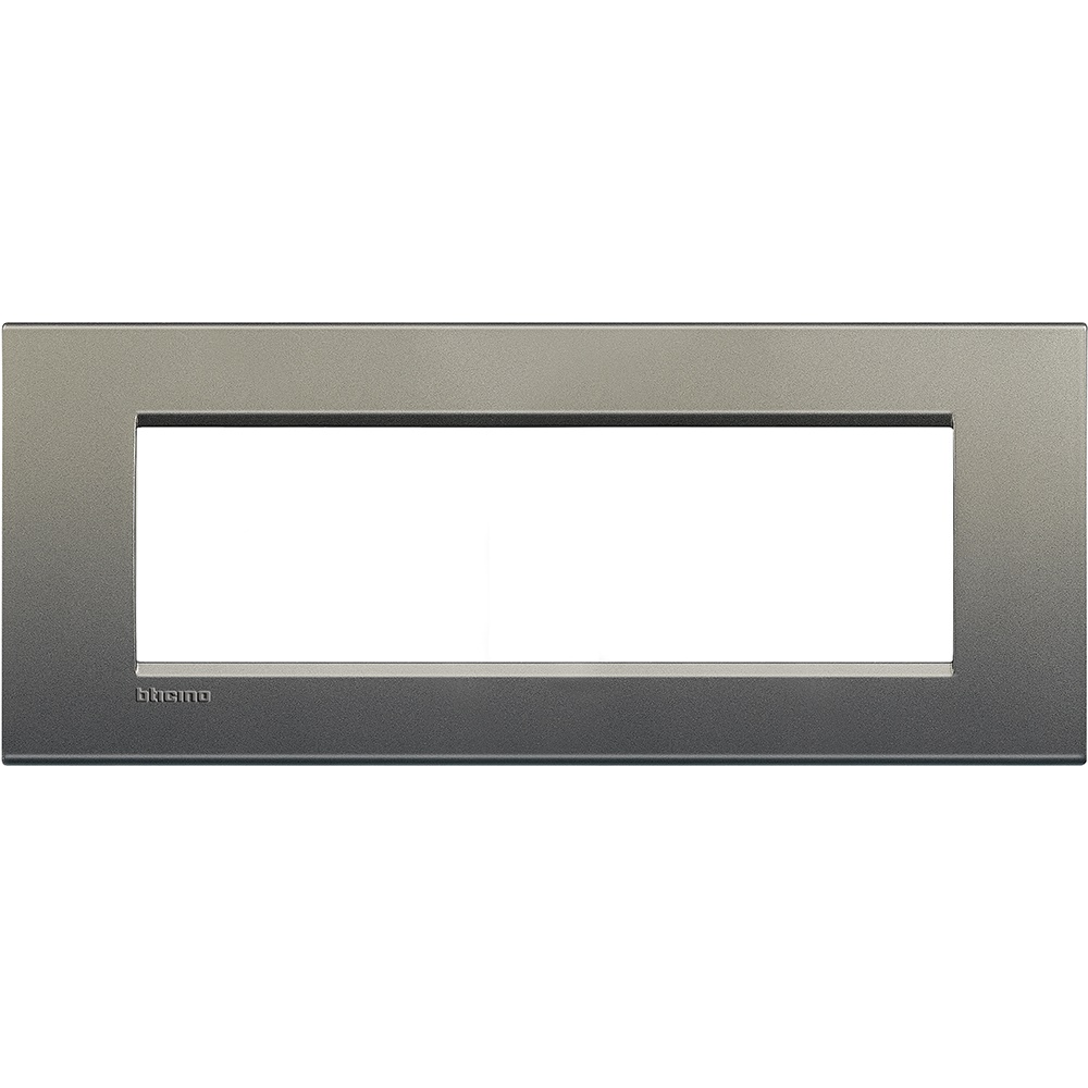Placca quadra metallo 7 moduli Avenue per impianti elettrici