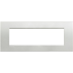 Placca quadra 7 moduli argento metallo per impianti elettrici