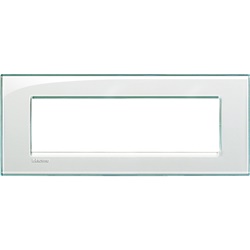 Placca quadra 7 moduli acquamarina in tecnopolimero per installazioni elettriche