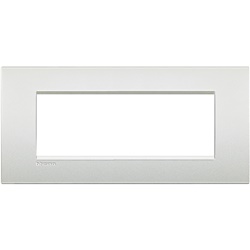 Placca 7 moduli bianco perla metallo per impianti elettrici aria design