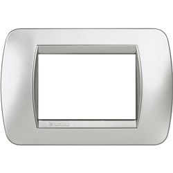 Placca incasso 3 moduli metallo design moderno per impianti elettrici residenziali e commerciali
