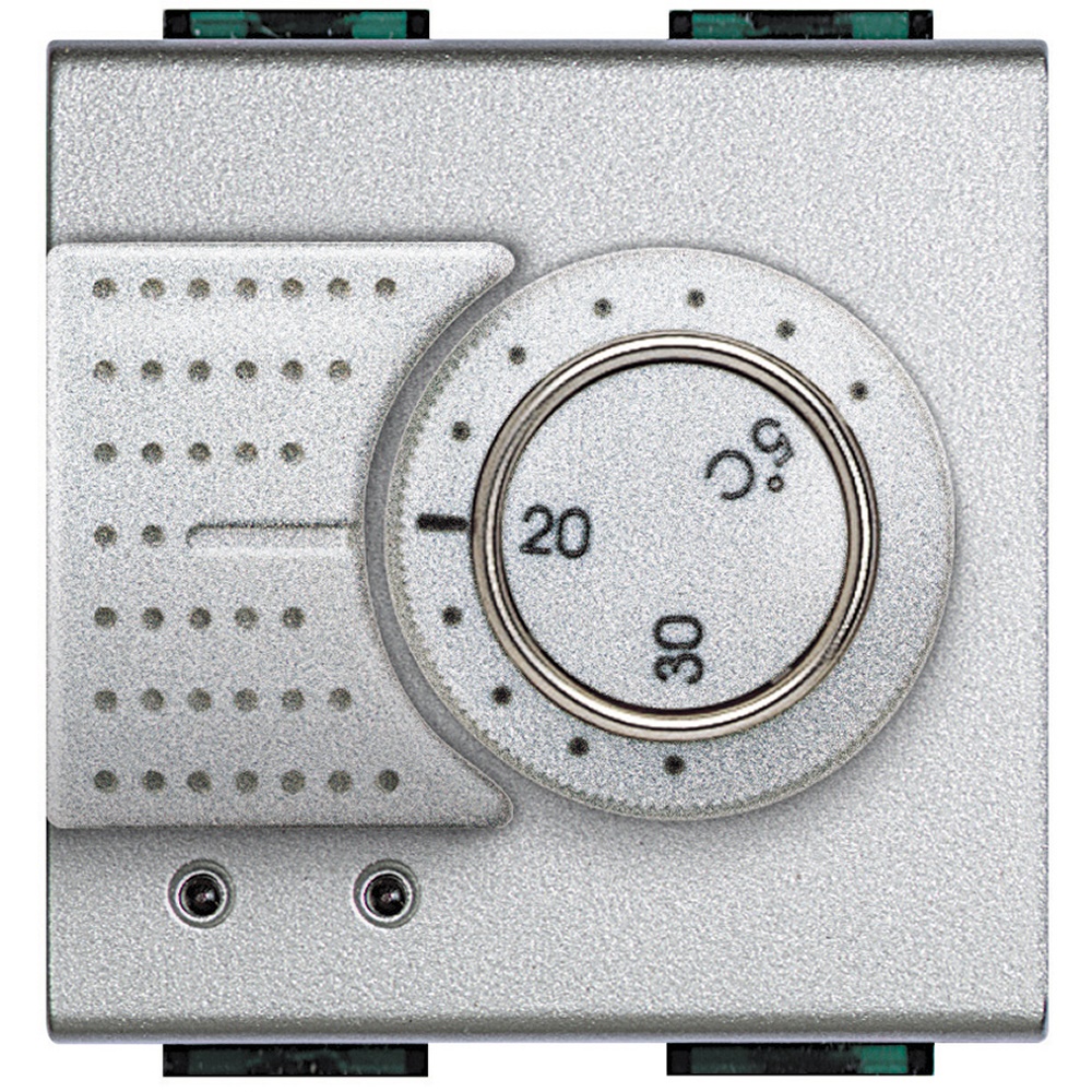 Termostato Light Tech 230V controllo temperatura riscaldamento condizionamento uscita relè 2A uso ambiente