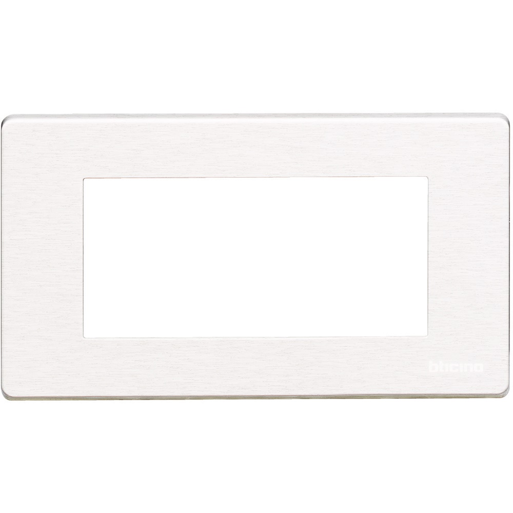 Torrette incasso frontale 4 moduli Matix installazioni elettriche modulari colore bianco