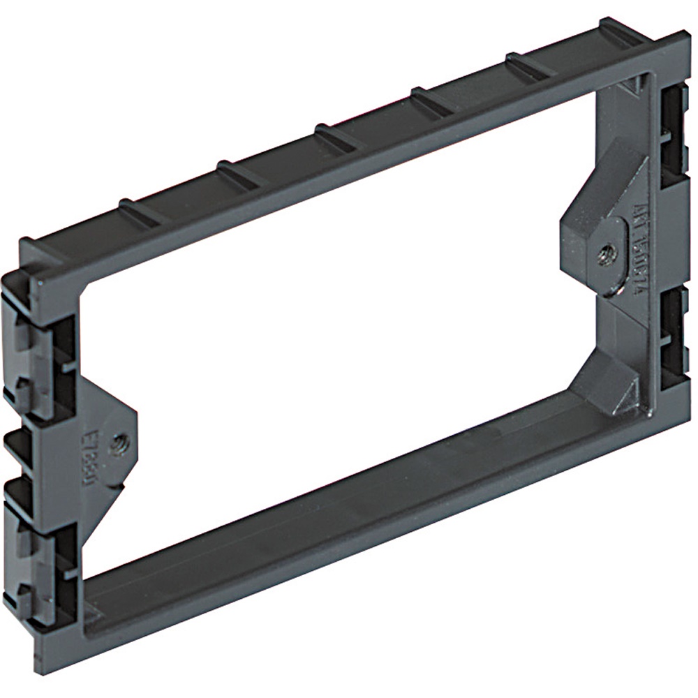 Adattatore universale torrette 3 moduli interasse 83,5mm per supporti civili incasso elettrico
