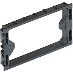 Adattatore universale torrette 3 moduli interasse 83,5mm per supporti civili incasso elettrico