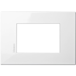 Placca Axolute Air 3 moduli bianca metallo per impianti elettrici residenziali e professionali