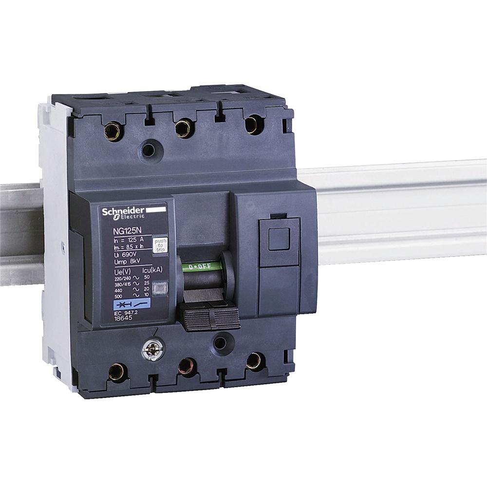 Interruttore magnetotermico 3 poli 40A curva C protezione cortocircuito industriale