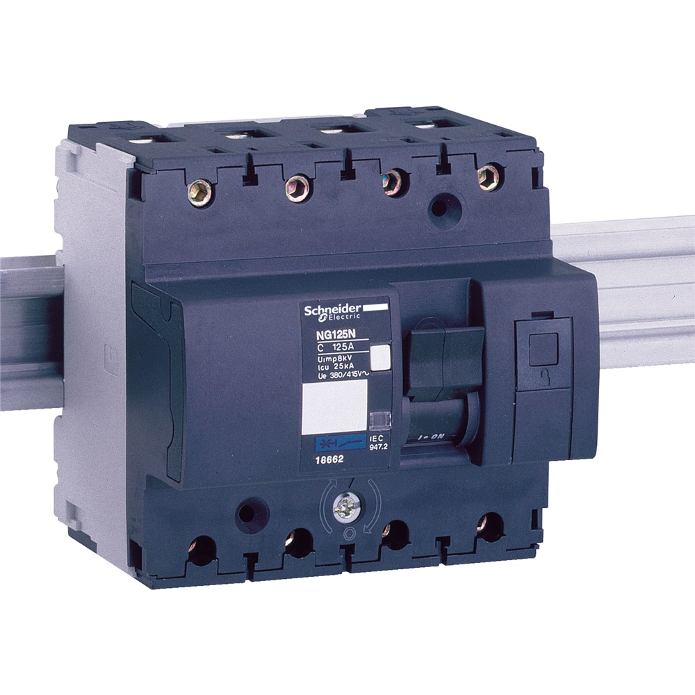 Interruttore magnetotermico 4 poli 32A curva B protezione cortocircuiti industriale