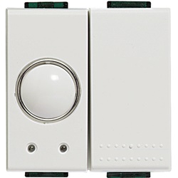 Attuatore carichi LIGHT 16A 1 relè 10A per lampade incandescenza e LED controllo carichi automazione elettrica incasso 2 moduli