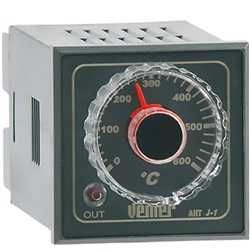 Termoregolatore analogico compatto AHT J-1P4U 24-240 VAC con ingresso sonda tipo J per regolazione temperatura riscaldamento